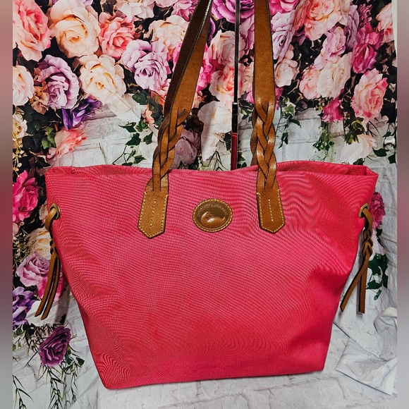 EUC Dooney&Bourke CANVAS Shoulder bag - Picture 12 of 14